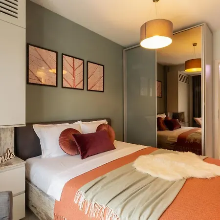 Modern 1Br Apt In The Old Town: The Perfect Choice 布加勒斯特 Exterior photo